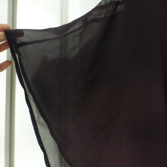 LE CHATEAU burgundy flutter sleeve chiffon top - Picture 4 of 7
